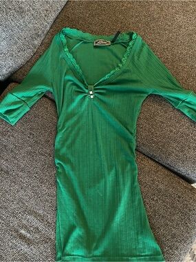 Y2K Vintage Guess Green Ribbed V-Neck Short Sleeve Top with Lace Trim size S